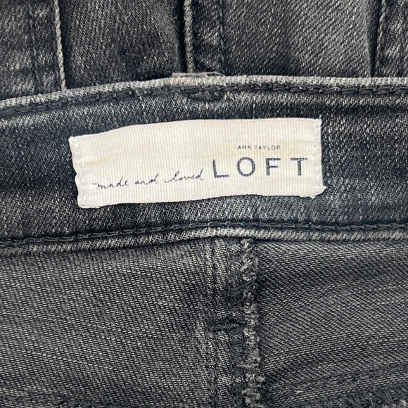 LOFT By Ann Taylor Black Distressed Crop Jean Leggings Size 28 Women’s - Picture 2 of 6